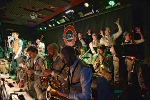 B-Side Band oslavil desáté narozeniny doma v Metru
