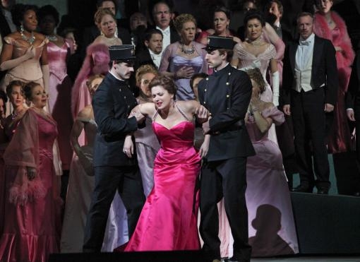 Začíná sezona přenosů z Metropolitní opery. Vystoupí Anna Netrebko, Joyce DiDonato nebo Jusif Ajvazov