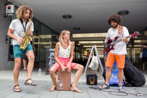 MH2018_bezulicni_busking