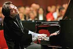 Příští sezónu Filharmonie Brno zaštítí Fazil Say